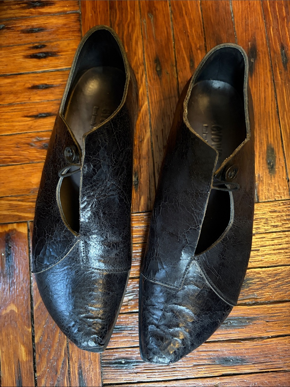 Cydwoq Shoes Women’s Black Leather Flats Slip On Size EU 39/US 9 Handmade in USA
